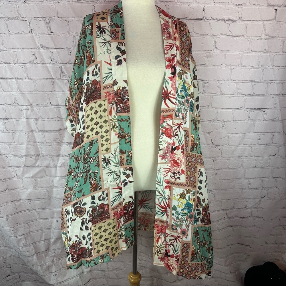 NWT Umgee boutique patchwork floral open front kimono sz S/M